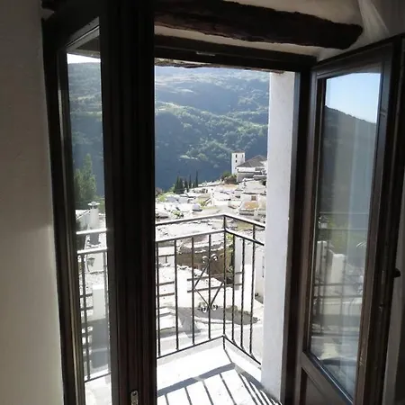 Casa La Soleá. Vistas Al Pueblo Y La Sierra Сasa de vacaciones